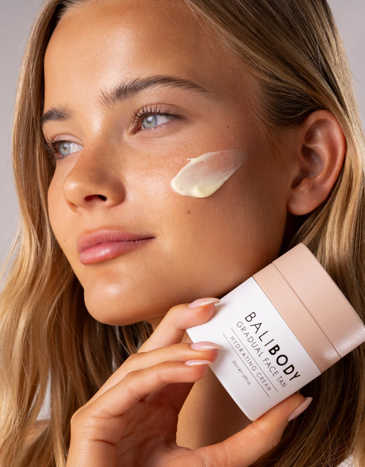 Gradual Face Tan - Image 4