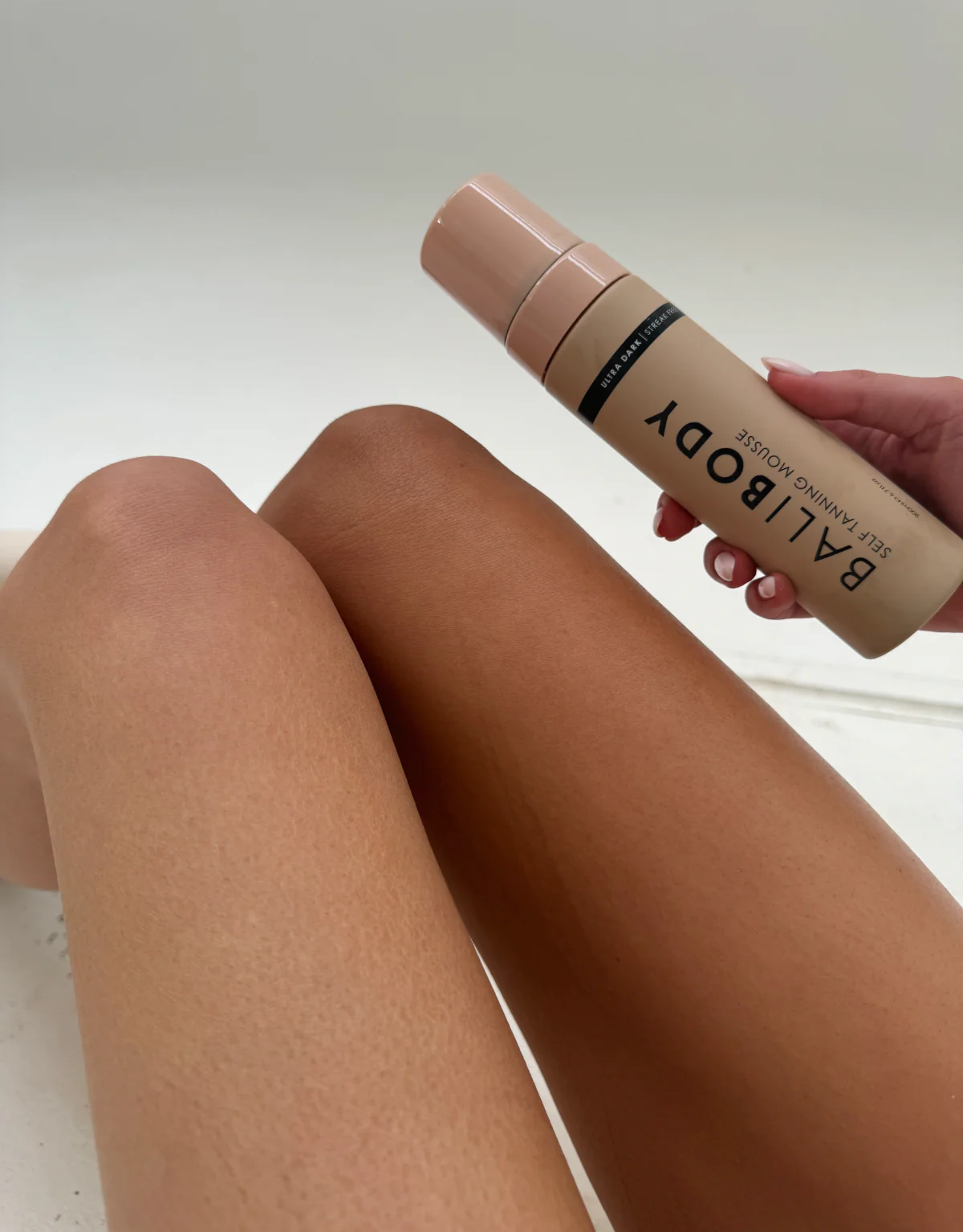 Ultra Dark Self Tanning Mousse - Image 9